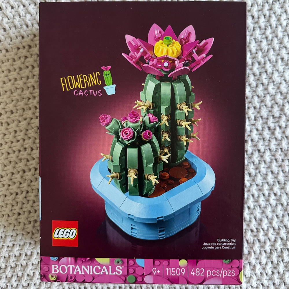 LEGO Botanicals Flowering Cactus (Set 11509)